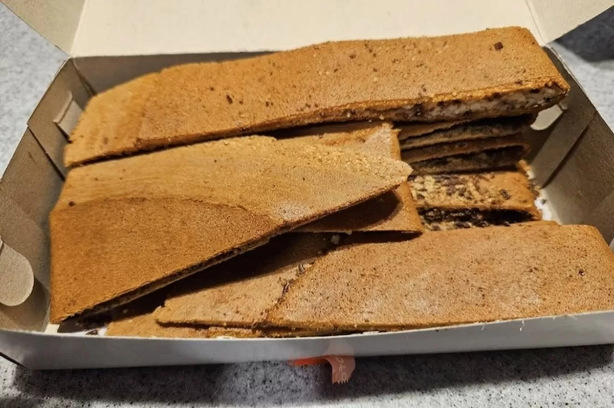 Martabak Bandung 21: Rasa Legenda yang Menggoda di Jantung Cilacap